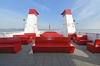 Круизен кораб за продажба