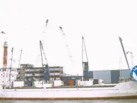 Хладилен кораб за продажба