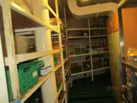 Хладилен кораб за продажба