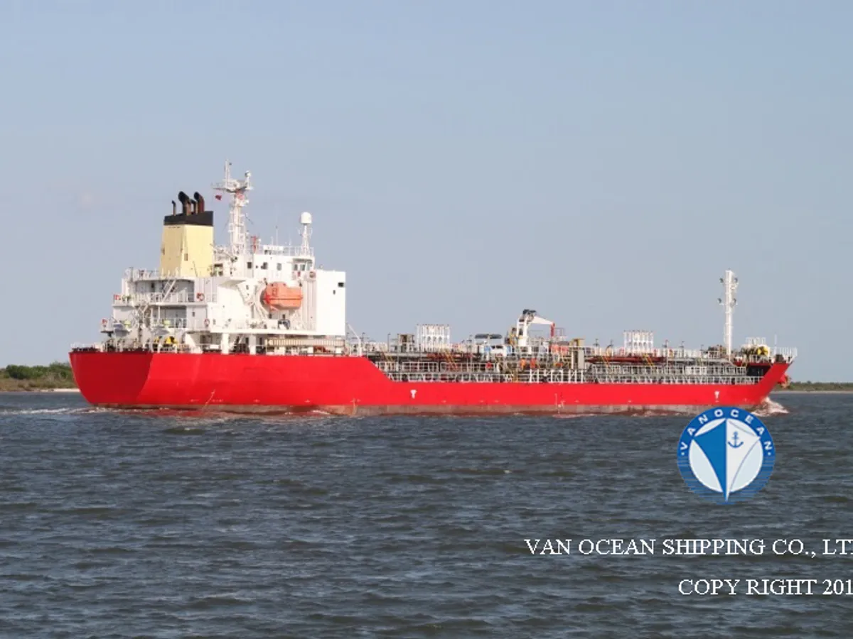 Танкер за нефт/химикали за продажба