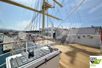 Круизен кораб за продан