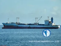 Хладилен кораб за продажба