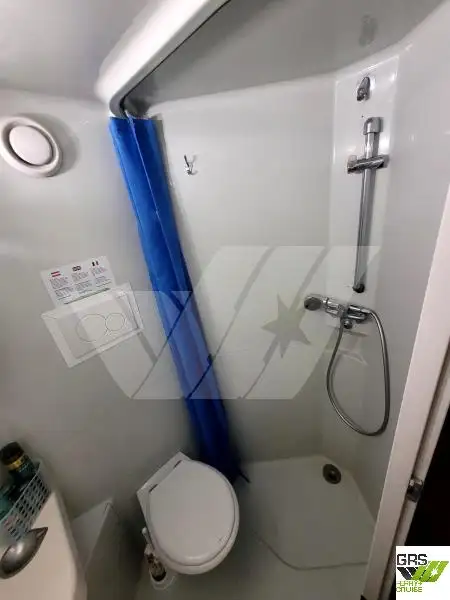 Круизен кораб за продажба