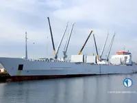 Хладилен кораб за продажба