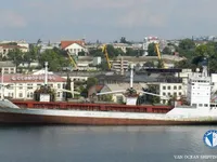 Хладилен кораб за продажба