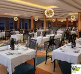 Круизен кораб за продажба