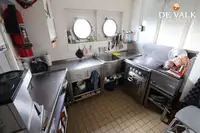 Плавущ хотел за продажба