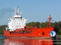 Танкер за нефт/химикали за продажба