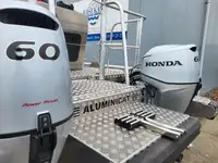 Катамаран за продажба