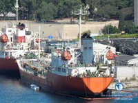 Танкер за нефт/химикали за продажба