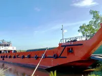 Десантен кораб, танкер за продажба