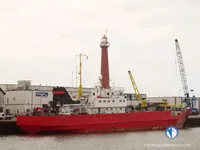 Хладилен кораб за продажба