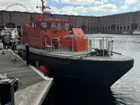 Пилотен кораб за продажба
