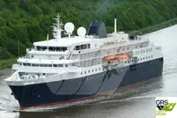 Круизен кораб за продан