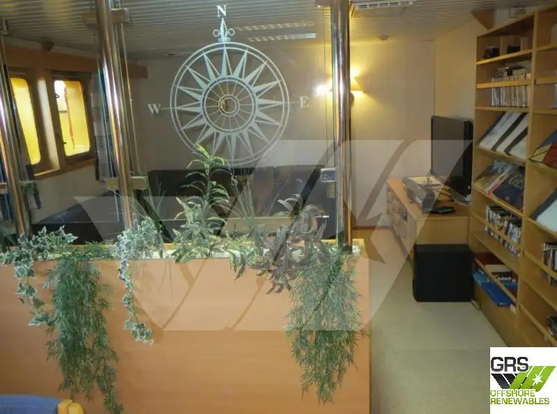 Бърз снабдителен кораб (FSV) за продажба