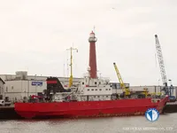 Хладилен кораб за продажба