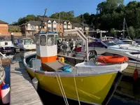 Trawler за продан