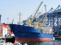 Хладилен кораб за продажба