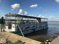 Круизен кораб за продажба