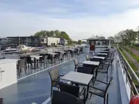 Круизен кораб за продажба