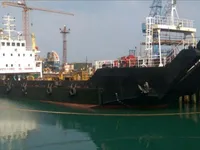 Десантен кораб, танкер за продажба