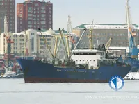 Хладилен кораб за продажба