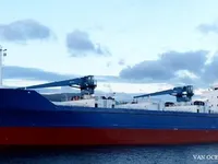 Хладилен кораб за продажба
