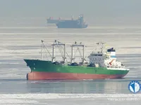 Хладилен кораб за продажба