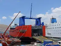 Контейнеровоз за продажба