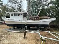 Trawler за продан