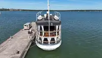 Пътнически кораб за продажба