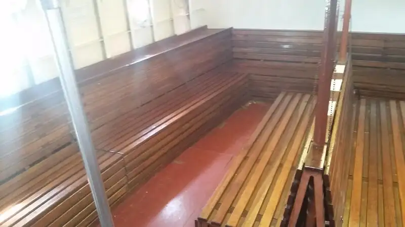 Круизен кораб за продажба