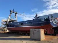 Хладилен кораб за продажба