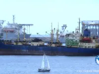 Хладилен кораб за продажба