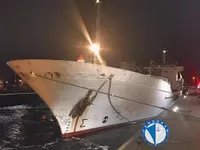 Хладилен кораб за продажба