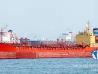 Танкер за нефт/химикали за продажба