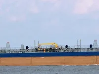 Танкер за нефт/химикали за продажба
