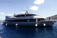 Круизен кораб за продажба