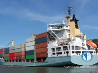 Хладилен кораб за продажба
