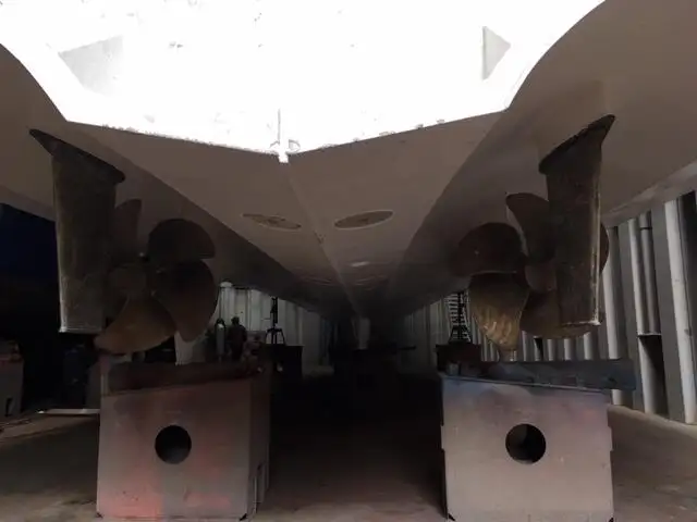 Патрулен кораб за продажба