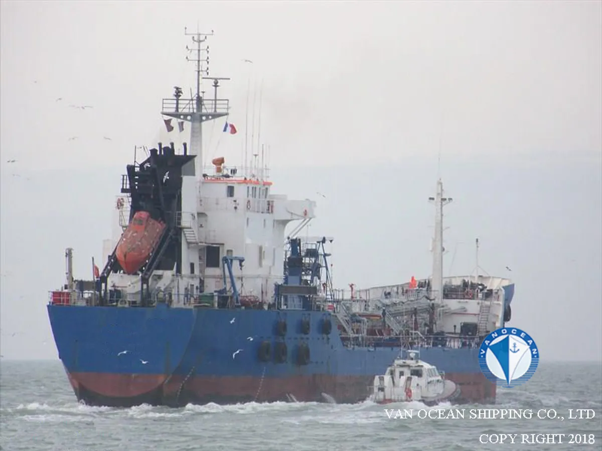 Танкер за нефт/химикали за продажба