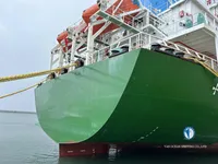 Хладилен кораб за продажба
