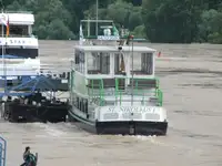 Круизен кораб за продажба