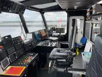Контейнеровоз за продажба