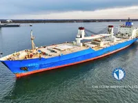 Хладилен кораб за продажба