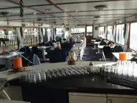 Плавущ хотел за продажба