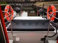 Контейнеровоз за продажба