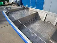Работни съдове за продан