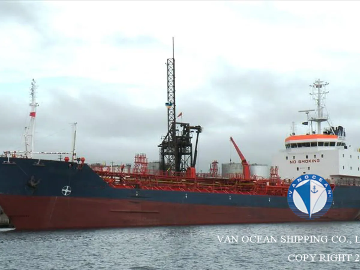 Танкер за нефт/химикали за продажба