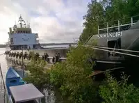 Десантен кораб, танкер за продажба